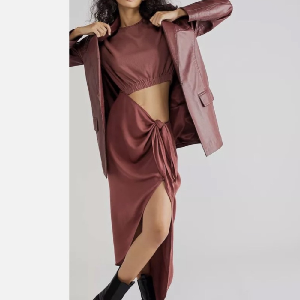FREE PEOPLE rust Tshirt wrap dresses
